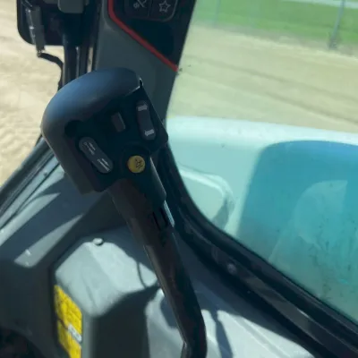2021 Bobcat T66 thumbnail