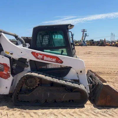 2021 Bobcat T66 thumbnail