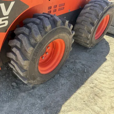 2020 Kubota SSV75 thumbnail