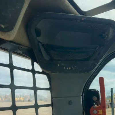 2021 Bobcat T62 thumbnail