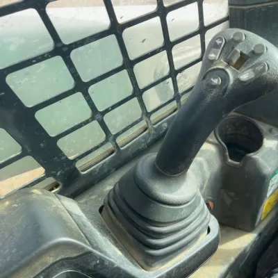 2021 Bobcat T62 thumbnail