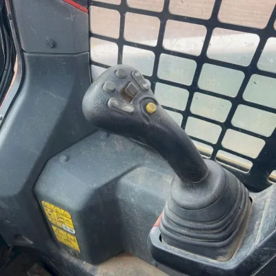 2021 Bobcat T62 thumbnail