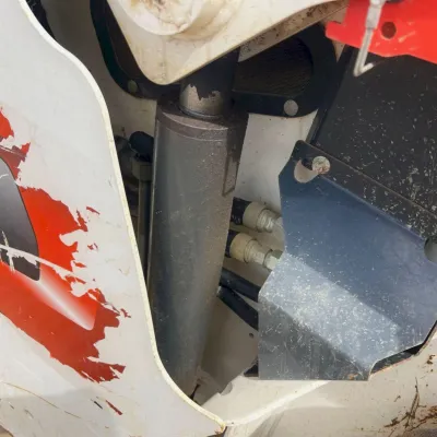 2021 Bobcat T62 thumbnail