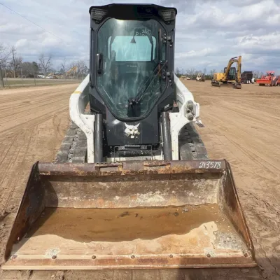 2021 Bobcat T62 thumbnail
