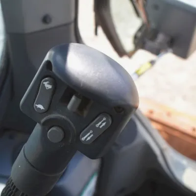 2020 Bobcat S76 thumbnail