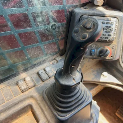 2022 Takeuchi TL12R2 thumbnail
