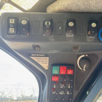 2022 Deere 325G thumbnail