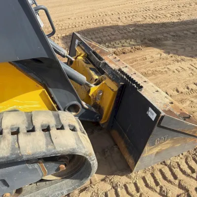 2022 Deere 325G thumbnail