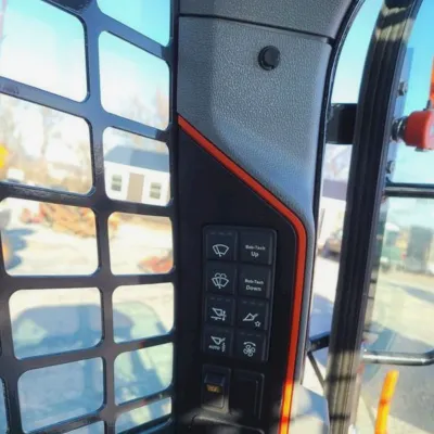 2023 Bobcat T66 thumbnail