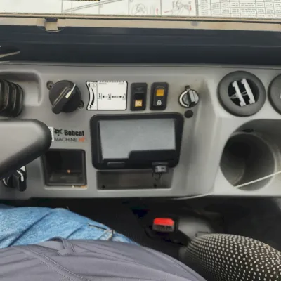 2025 Bobcat E60R2 thumbnail
