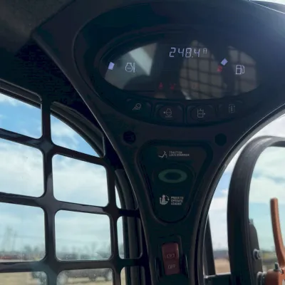 2024 Bobcat T740 thumbnail