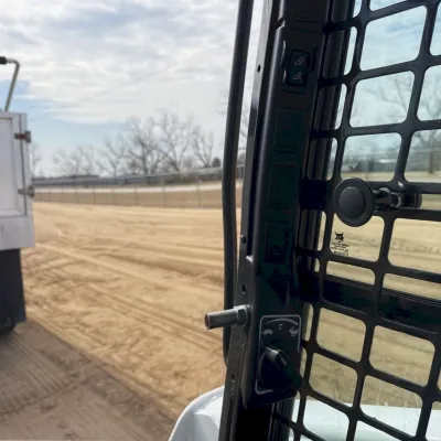 2024 Bobcat T740 thumbnail