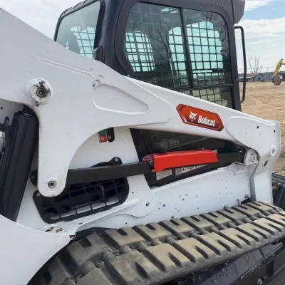 2024 Bobcat T740 thumbnail