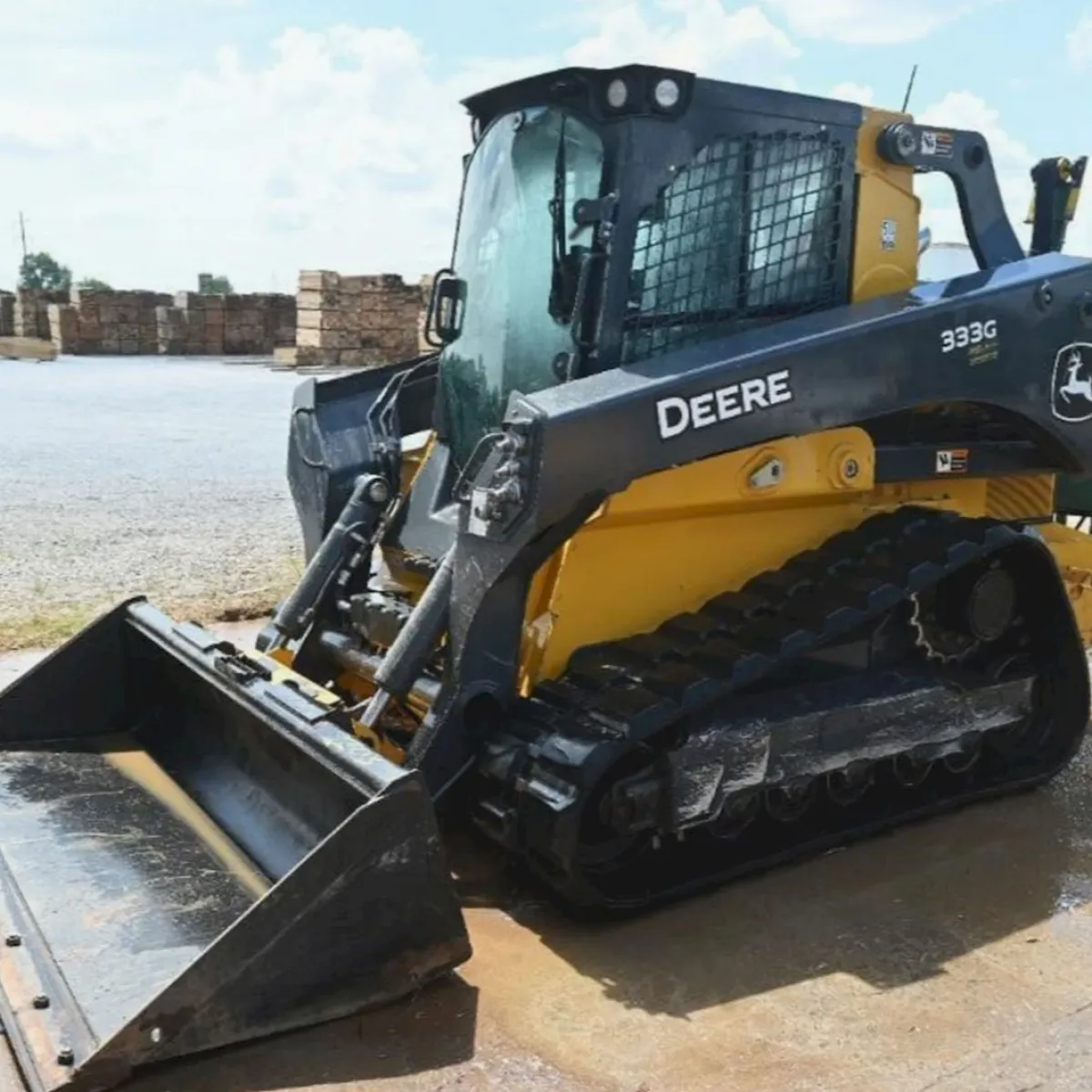 2020 Deere 333G