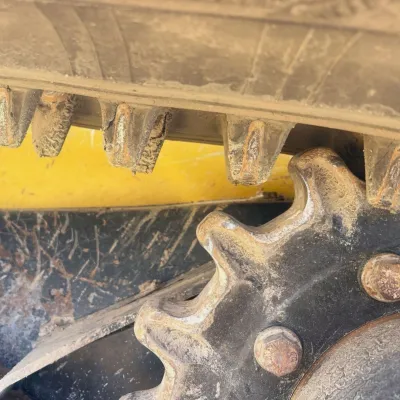 2019 Deere 325G thumbnail