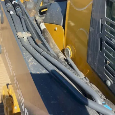 2019 Deere 325G thumbnail