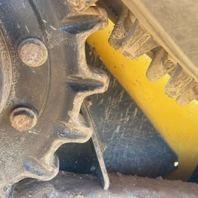 2019 Deere 325G thumbnail
