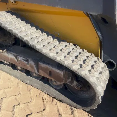 2019 Deere 325G thumbnail