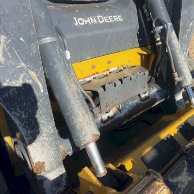 2019 Deere 325G thumbnail