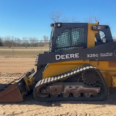 2019 Deere 325G thumbnail