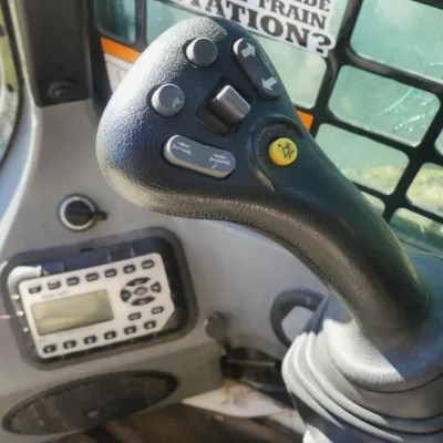 2023 Bobcat T740 thumbnail
