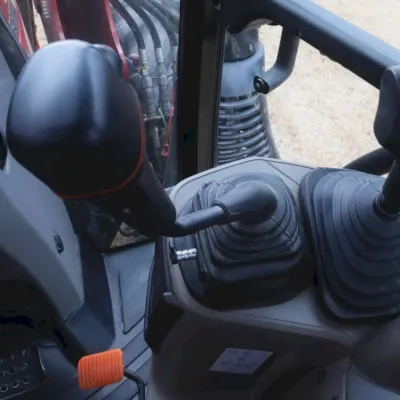 2023 Case IH Farmall 120C thumbnail