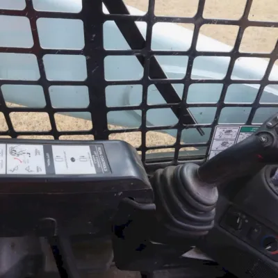 2021 Bobcat T740 thumbnail