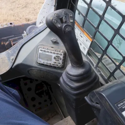 2021 Bobcat T740 thumbnail