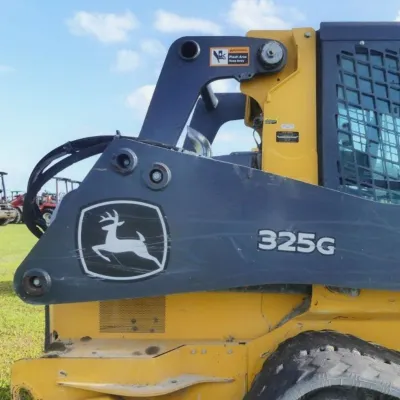 2022 Deere 325G thumbnail