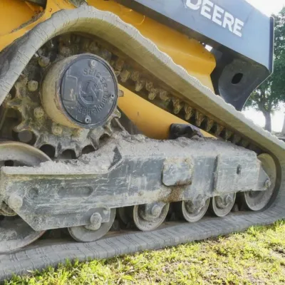 2022 Deere 325G thumbnail