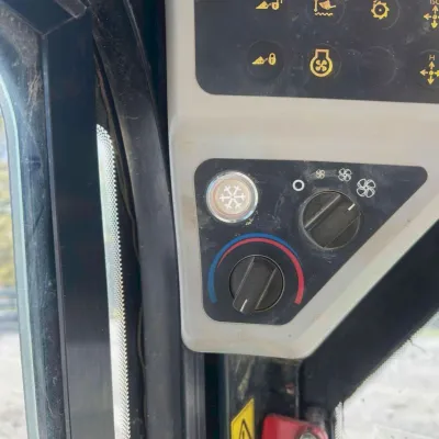 2021 JCB 3TS-8T thumbnail