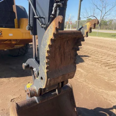 2018 Deere 35G thumbnail