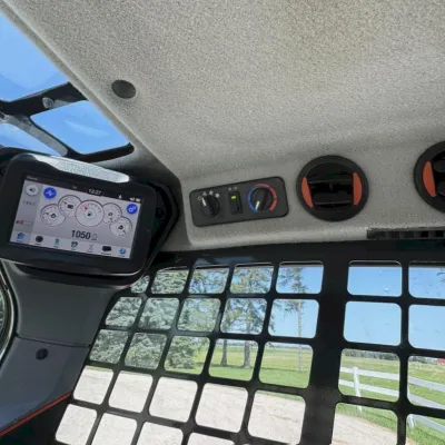 2021 Bobcat T66 thumbnail