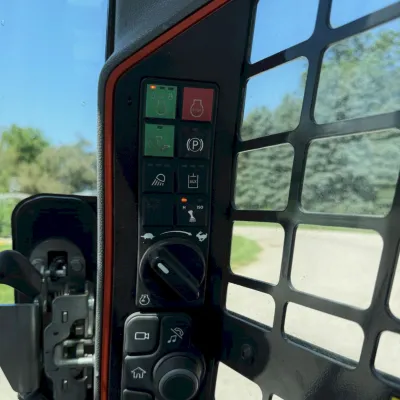 2021 Bobcat T66 thumbnail
