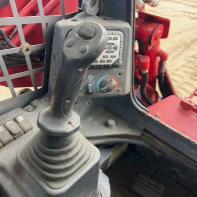 2021 Takeuchi TL10V2 thumbnail