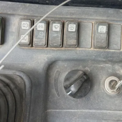 2021 Takeuchi TL10V2 thumbnail