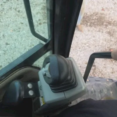 2020 Bobcat E32I thumbnail