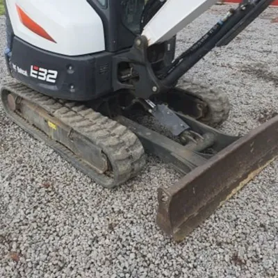 2020 Bobcat E32I thumbnail