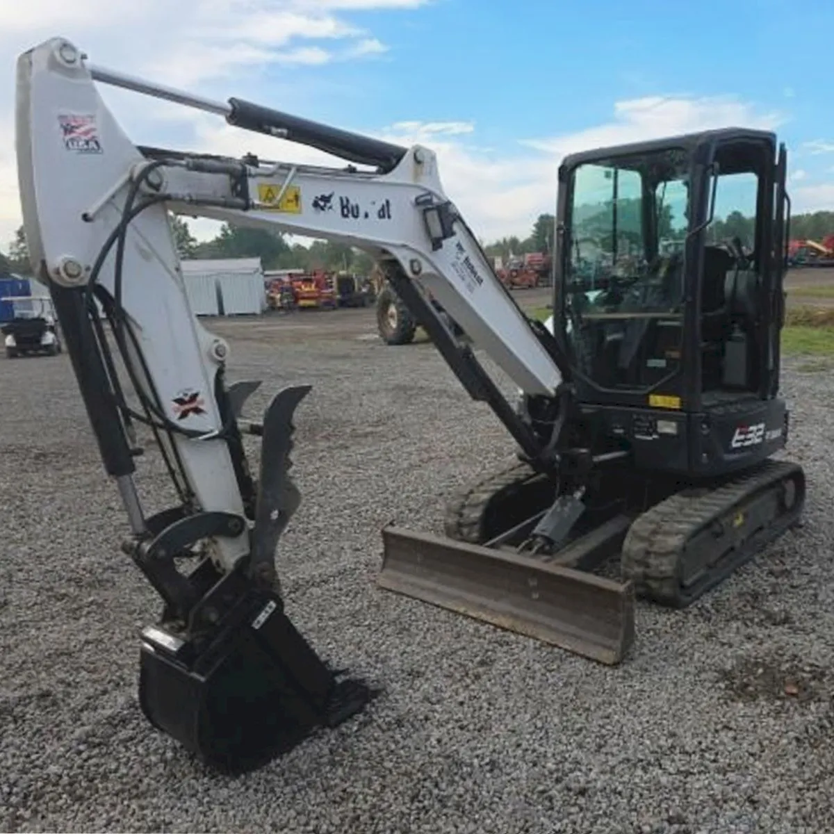 2020 Bobcat E32I