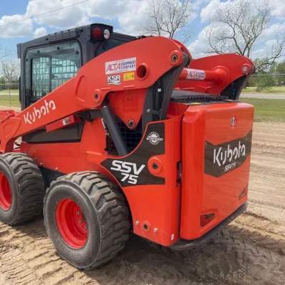 2022 Kubota SSV75 thumbnail