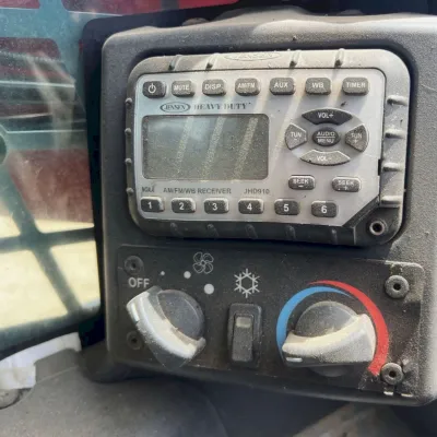 2019 Takeuchi TL10V2 thumbnail
