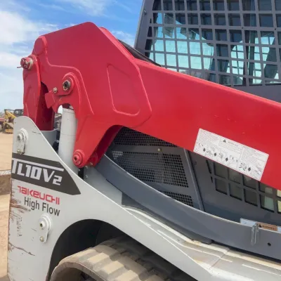 2019 Takeuchi TL10V2 thumbnail
