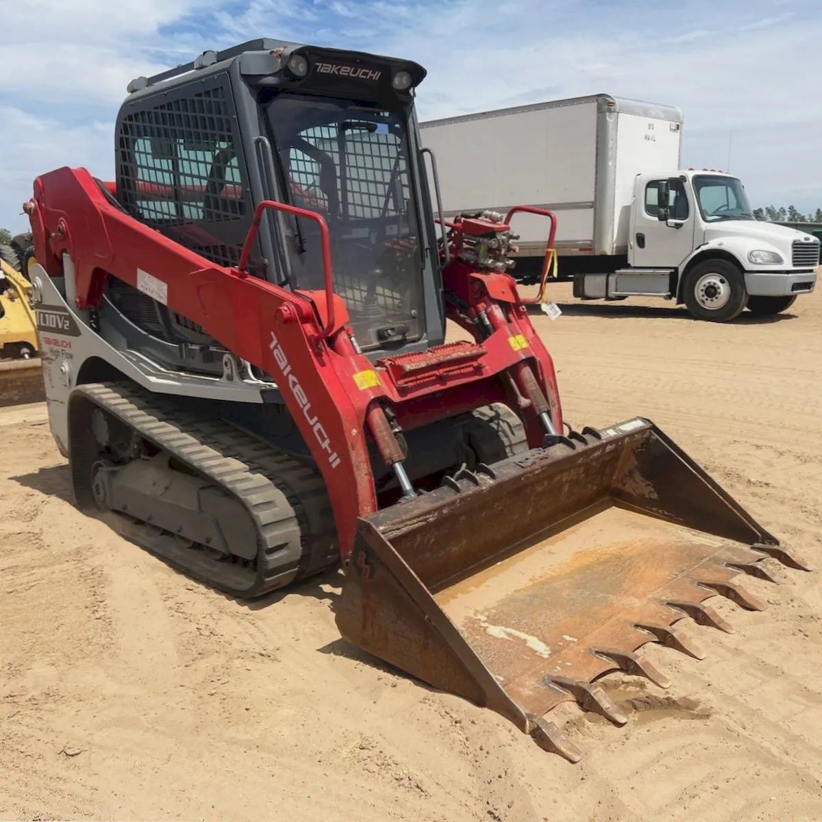 2019 Takeuchi TL10V2