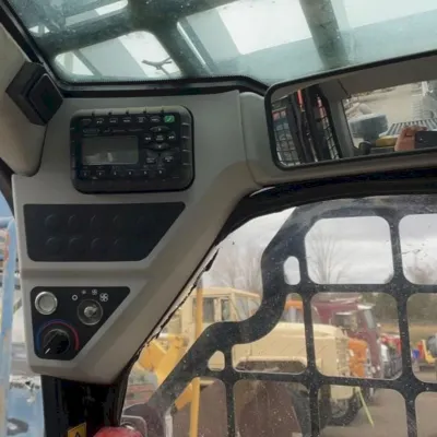 2023 JCB 270T thumbnail