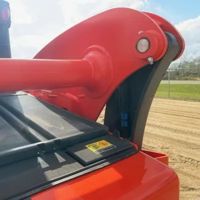 2022 Kubota SSV75 thumbnail
