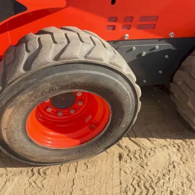 2022 Kubota SSV75 thumbnail
