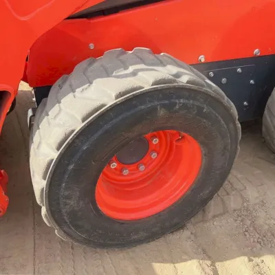 2022 Kubota SSV75 thumbnail