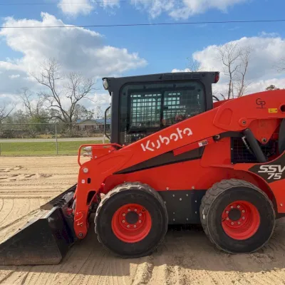 2022 Kubota SSV75 thumbnail