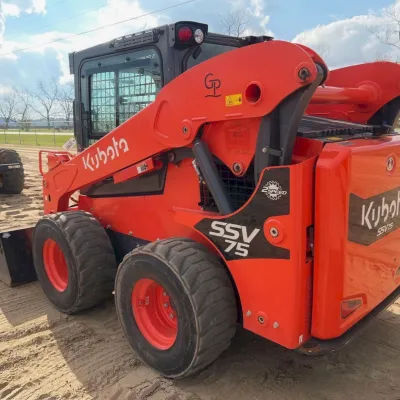 2022 Kubota SSV75 thumbnail