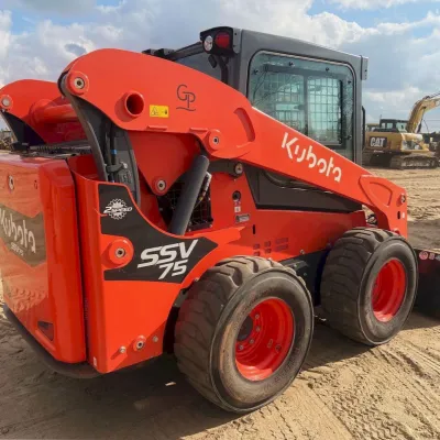 2022 Kubota SSV75 thumbnail